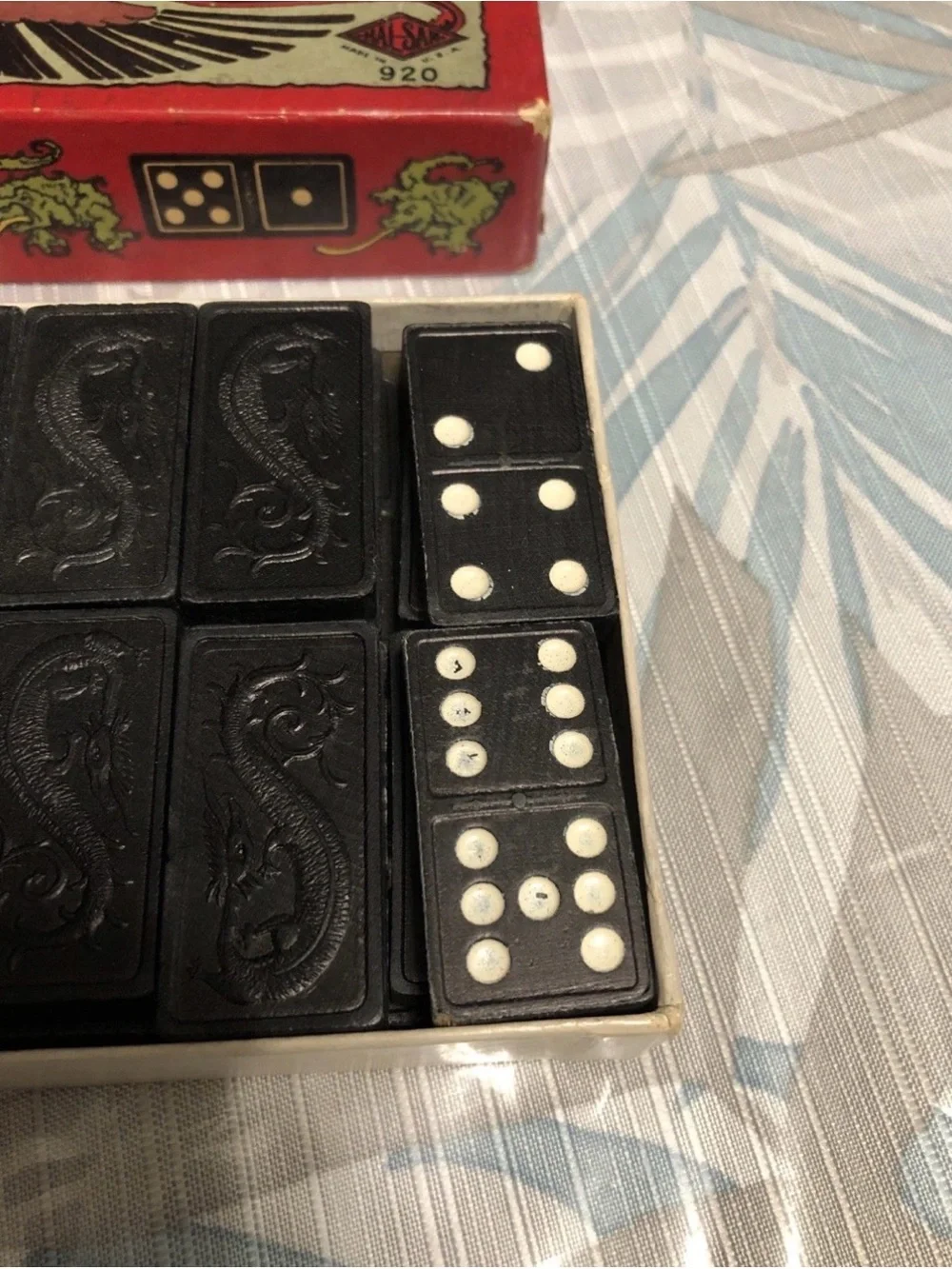 Vtg 1940’s Halsam Chinese Dragon Back Dominoes #920 Complete